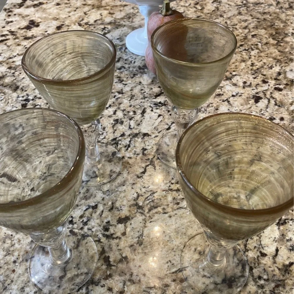 v i n t a g e ::
gold dust swirl glasses - Picture 1 of 6